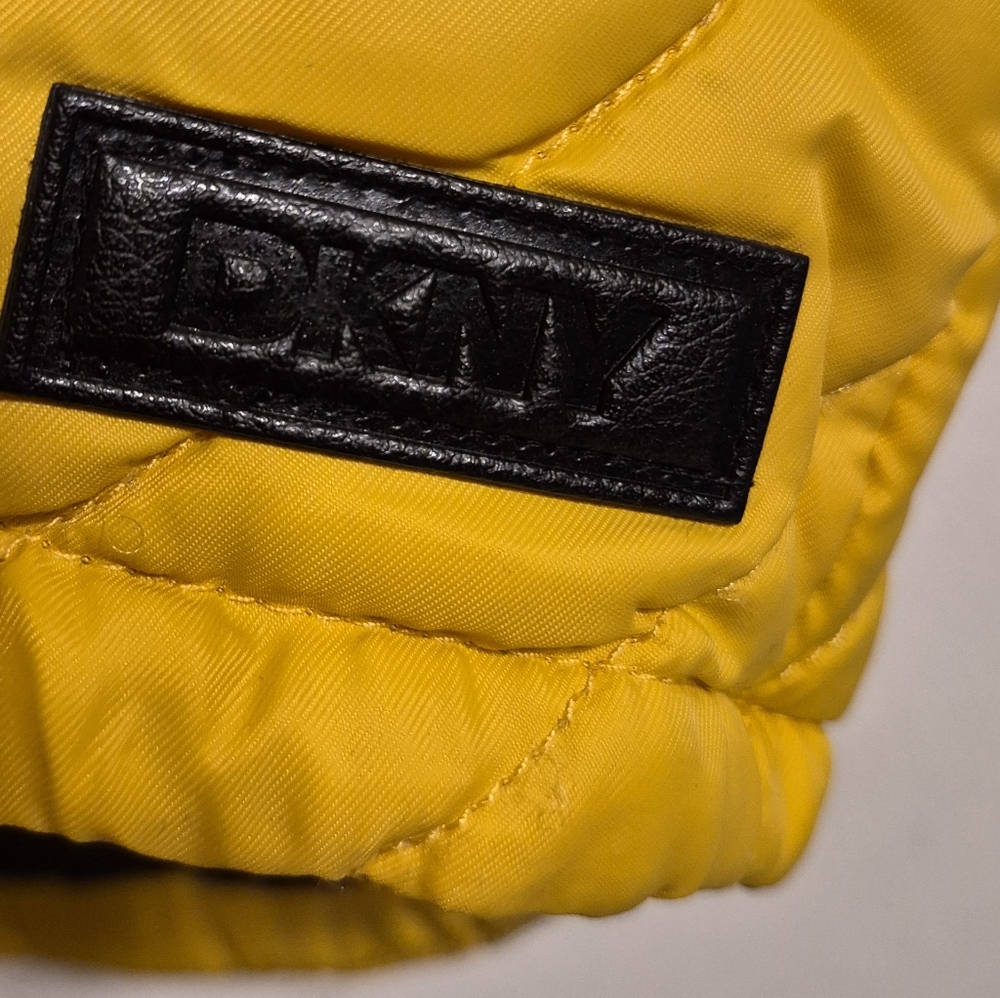Donna Karan Unisex Vibrant Amber Quilted Zipper Sleeveless Vest Size Medium - Picture 9 of 12